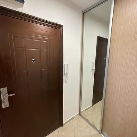 Urban Nest Apartment *